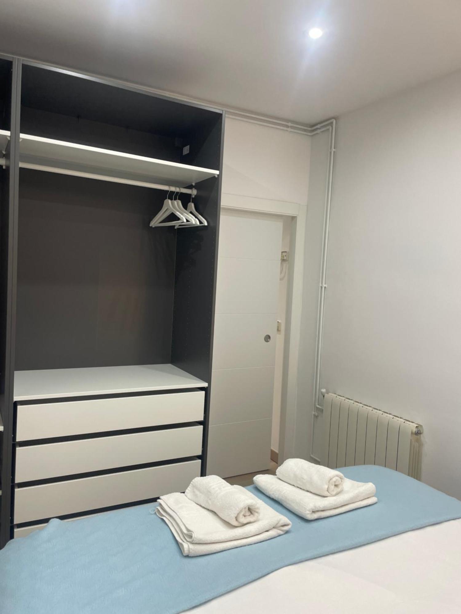Apartamentos Barcelona - Iberia Exterior photo
